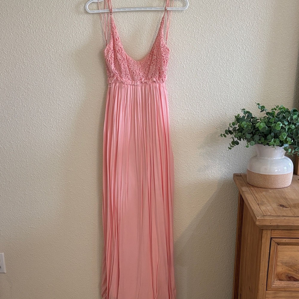 Elegant Pink Lace Maxi Dress